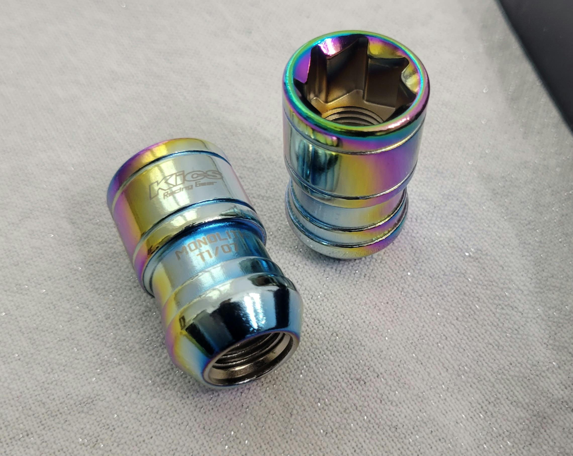 Kics Monolith T1/07 Lugs Neochro 14x1.5 FK8 | KamiSpeed.com