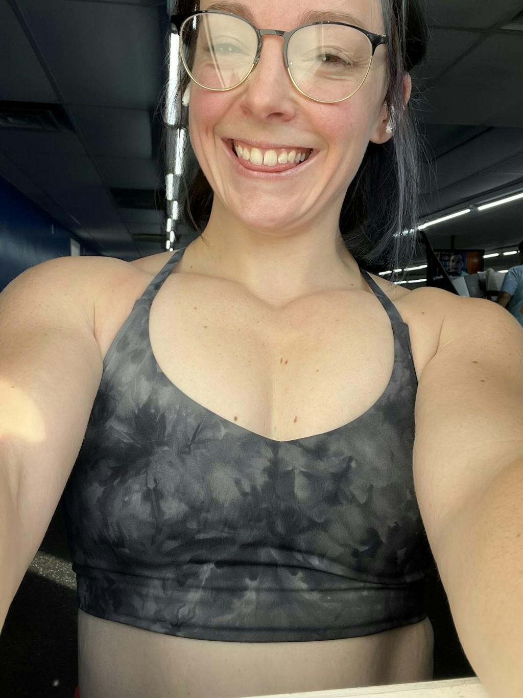 Iris Strappy Back Crop Sports Bra - Glass Blue – Kamo Fitness