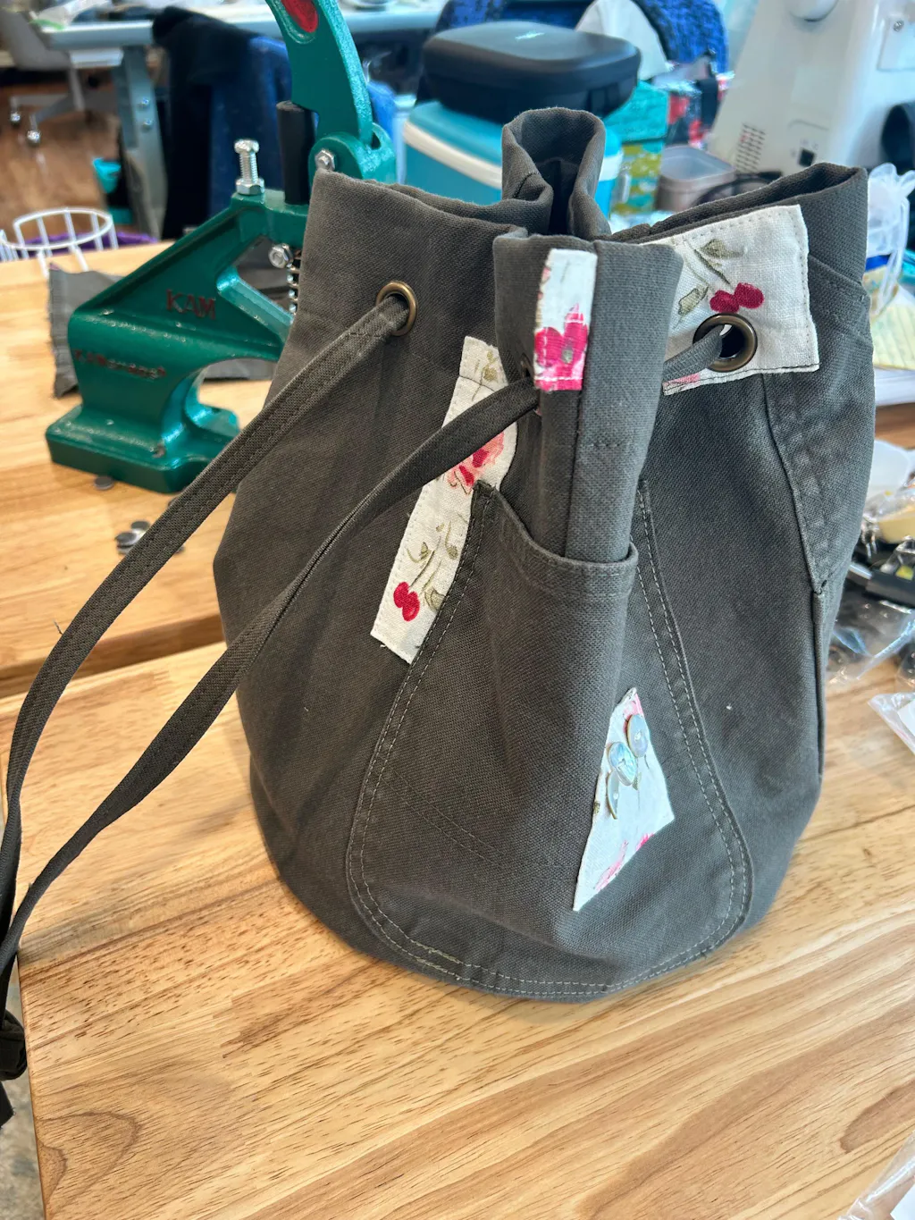 Professional Rivet Press Machine for Snaps Grommets Rivets Buttons ...