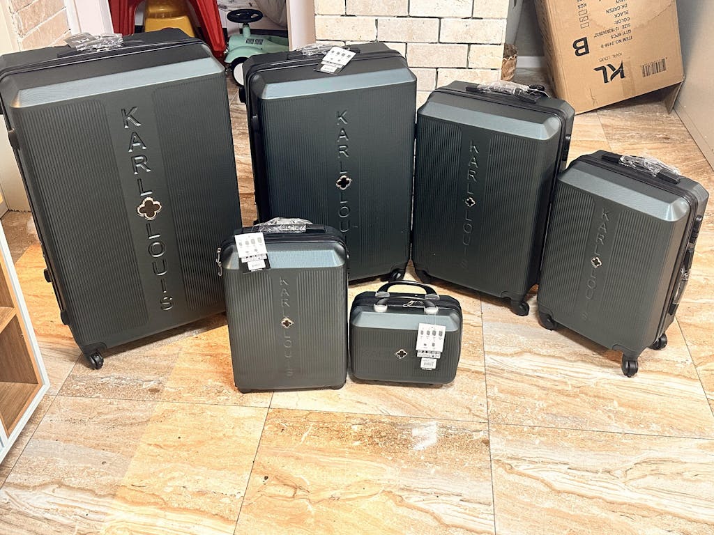 סט 6 מזוודות- ירוק רולקס