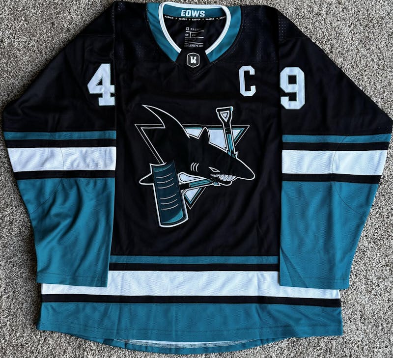 Custom Embroidered Ice Hockey Jersey (Pro)