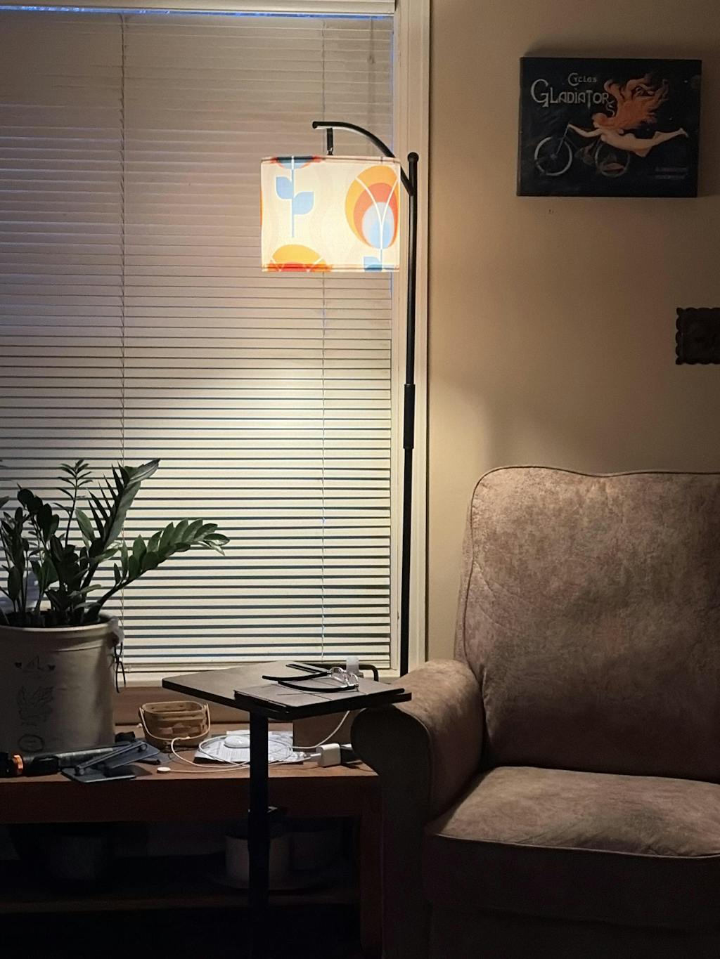 Scandinavian Danish Modern Floral Floor Lamp, Mid Century Modern Retro Arc Accent Lighting