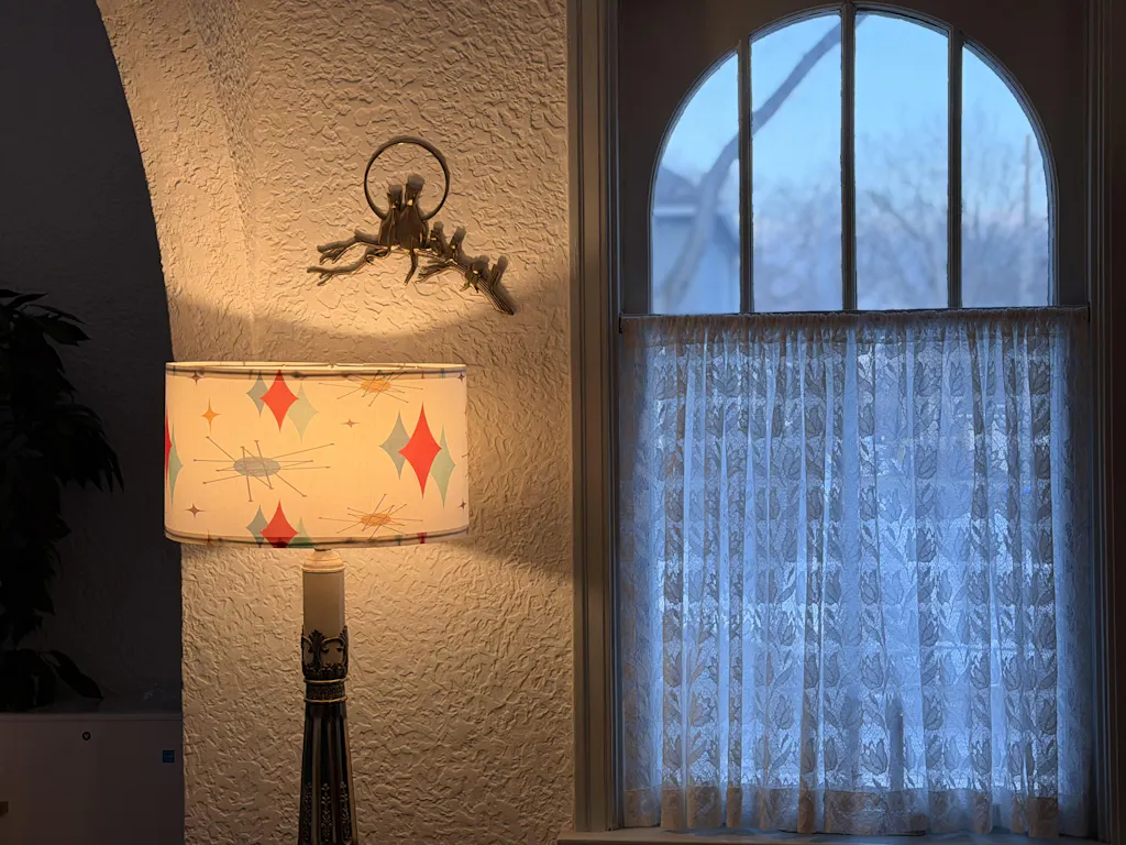 Franciscan Diamond Starburst Tripod Floor Lamp, Mid Century Modern Retro MCM Accent Lighting