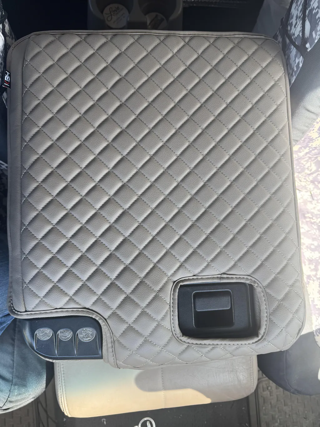 Center Console Armrest Cover Pad for Jump Seat 1999-2001 Ford F250 F350 F450 Super Duty