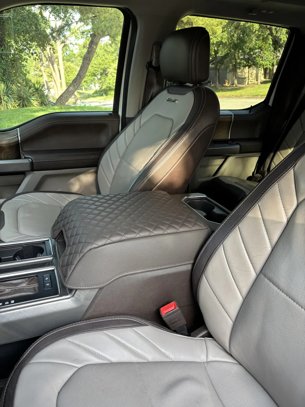 Center Console Armrest Cover Pad for Bucket Seat 2015-2020 Ford F150, 2017-2022 F250 F350 F450 F550 Super Duty, 2018-2024 Ford Expedition