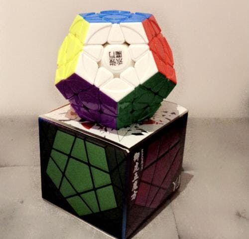 YJ YuHu Megaminx V2 M - The UK #1 Speed Cube Shop | KewbzUK – KewbzUK