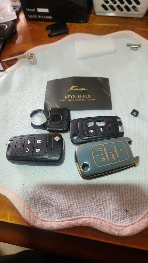 Holden Key Cover | Commodore (VF) 5 button key fob cover. Holden accessories