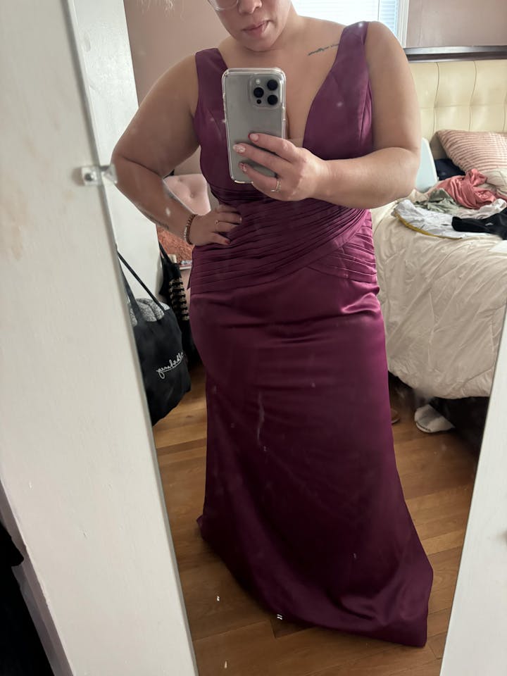 Sexy Satin Criss-cross Back Bridesmaid Dresses Mermaid Deep V-neck Back Pleats Floor Length