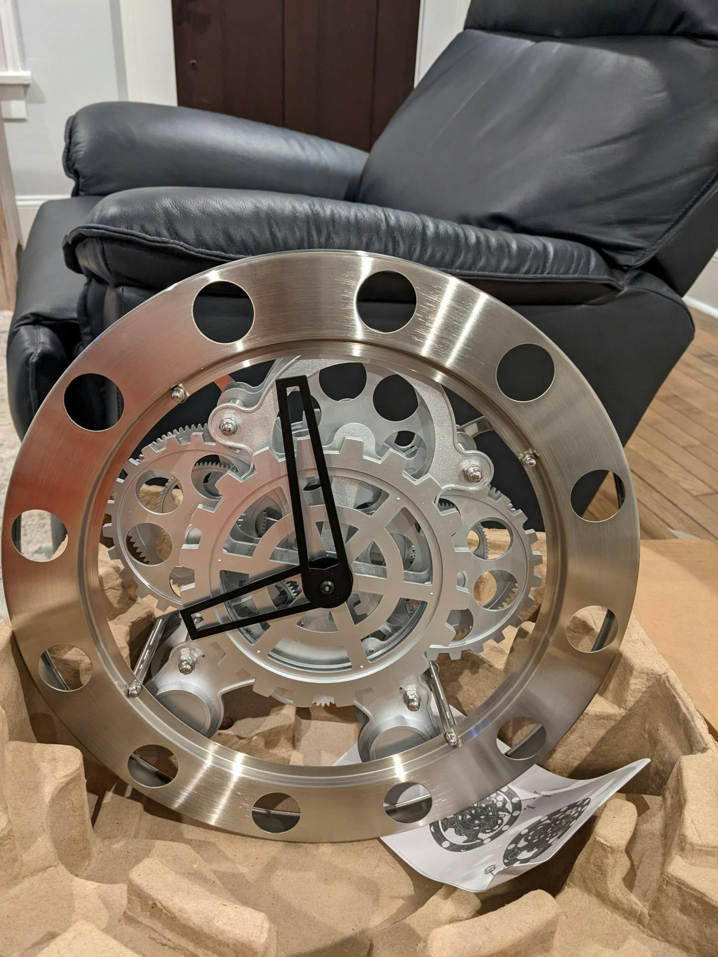 Wall Gear Clock – Kikkerland Design Inc