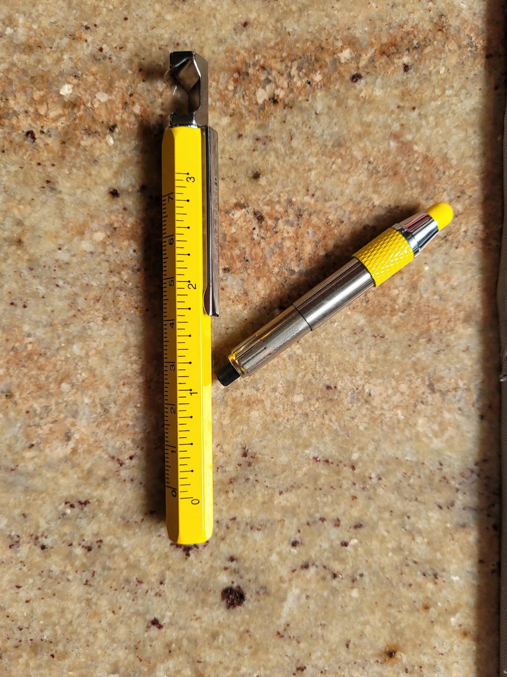 7in1 Gadget Pen Kikkerland Design Inc