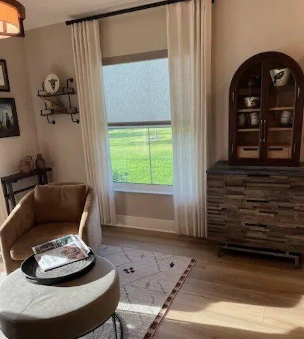 Hattie Wall Mounted Cabinet 24"