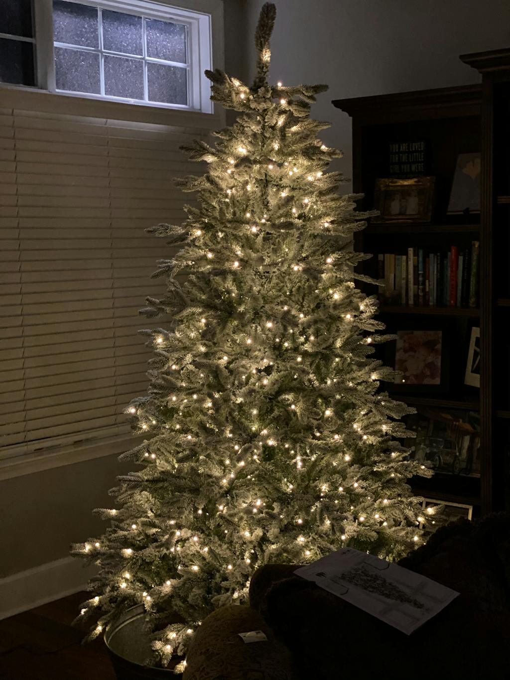 9' Queen Flock® Slim Artificial Christmas Tree With 900 Warm White LED