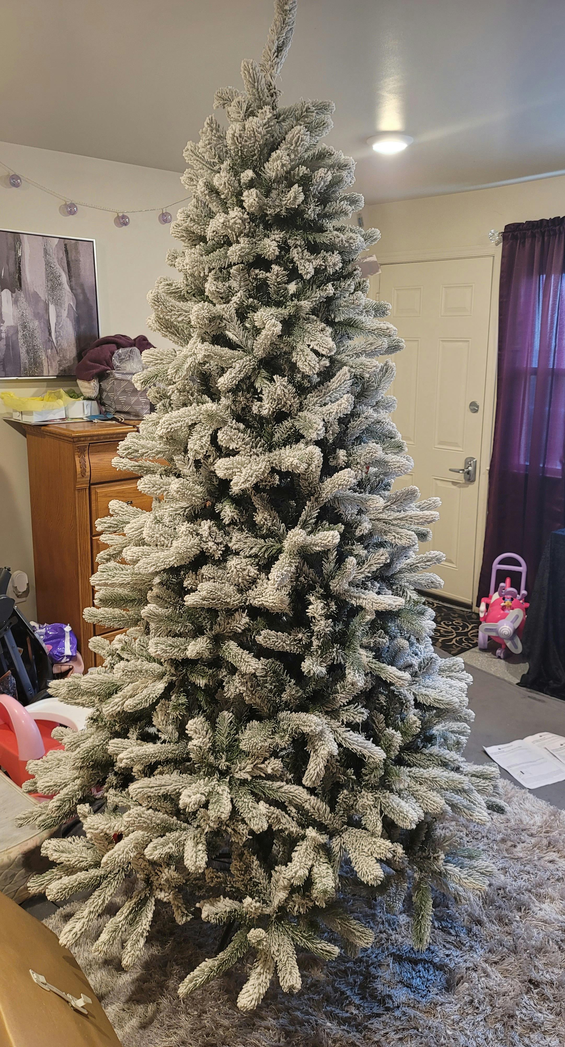 12 Foot King Flock Slim QuickShape Artificial Christmas Tree 1250 LED