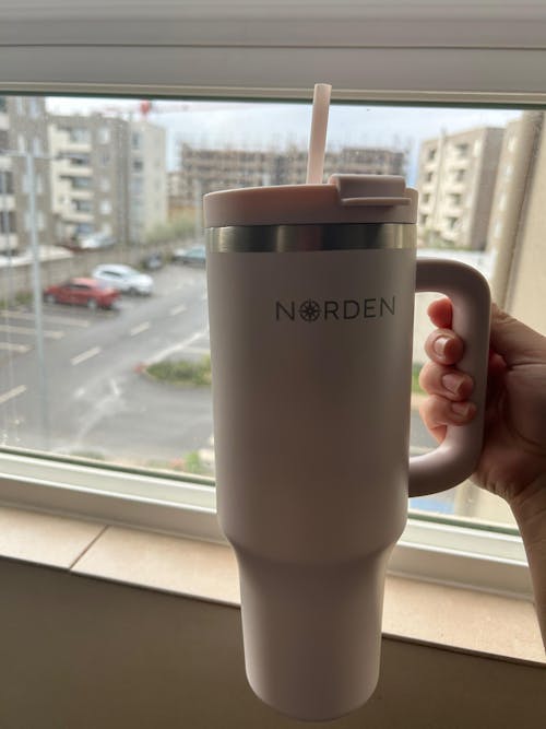 Botella Térmica Tumbler Leak-Proof Pink 1200 ml Norden 1 un