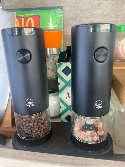 Set de 2 Molinillos Eléctricos de Sal y Pimienta a Batería Home Logics 1 un