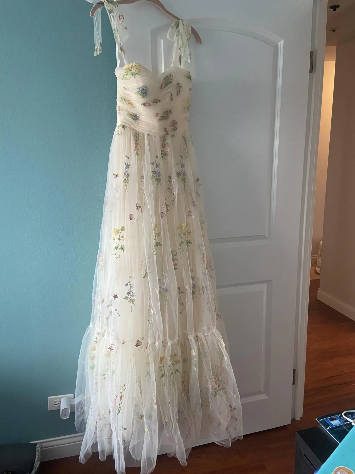 Weitese Dress Sweetheart Halter Sleeveless Ruffle Floor Length Prom Dress/Formal Wear Dresses