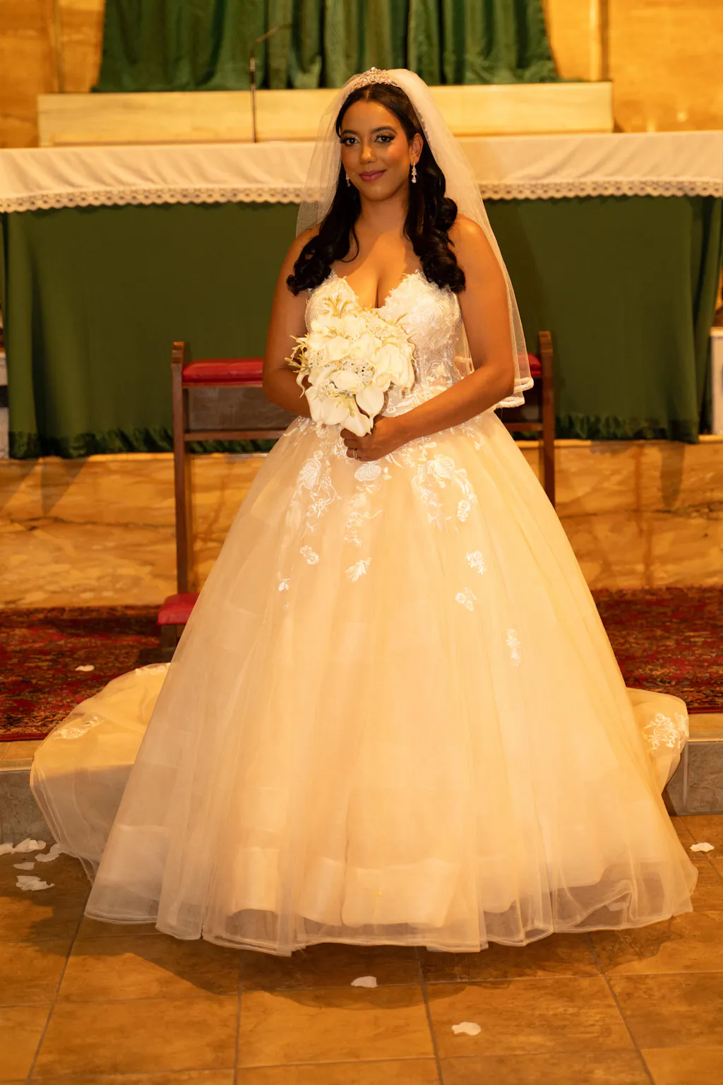 Stunning Sweetheart Tulle Wedding Dress with A-line Skirt, Open Back and Appliques Ruffles