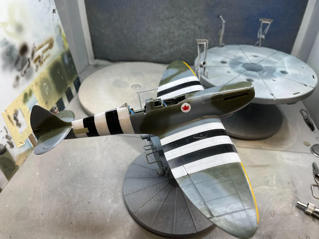1943 Spitfire T.9-MJ627 Canadian Badge 1/48 National Insignia Paint Masks