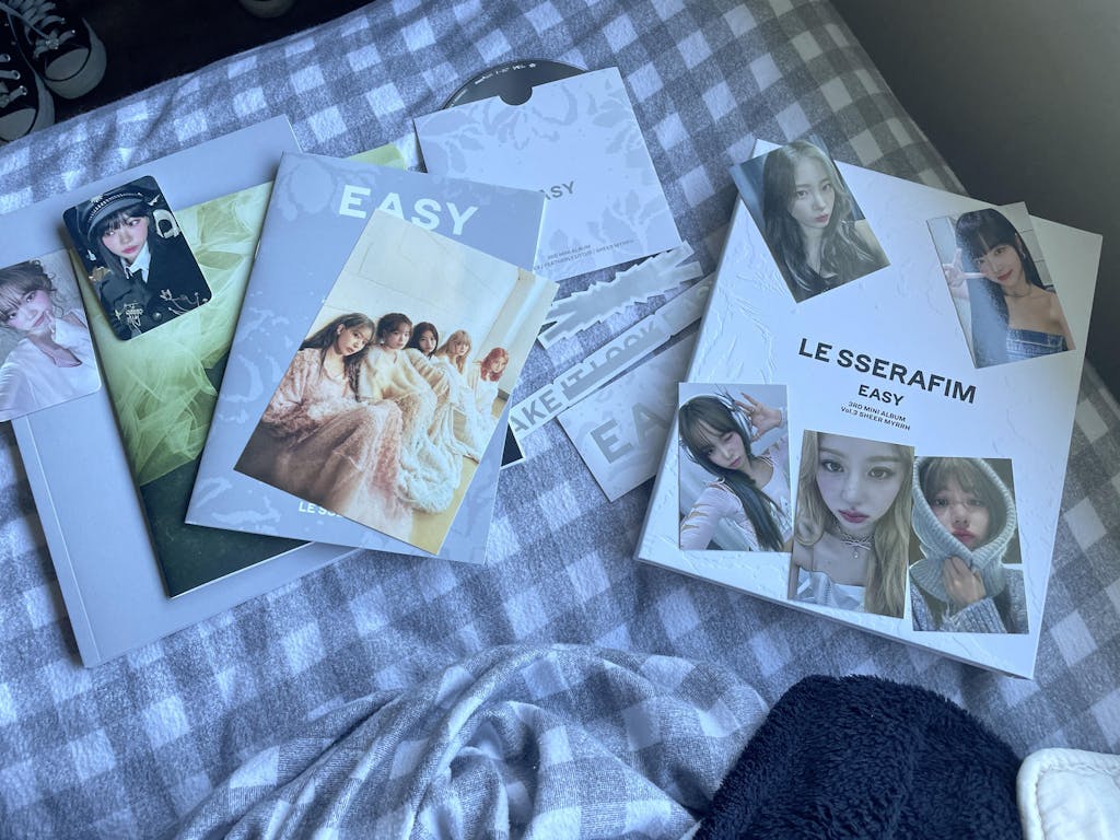 Shop LE SSERAFIM Mini Album Vol. 3 – EASY (Random) + KKANG Benefit at KKANG