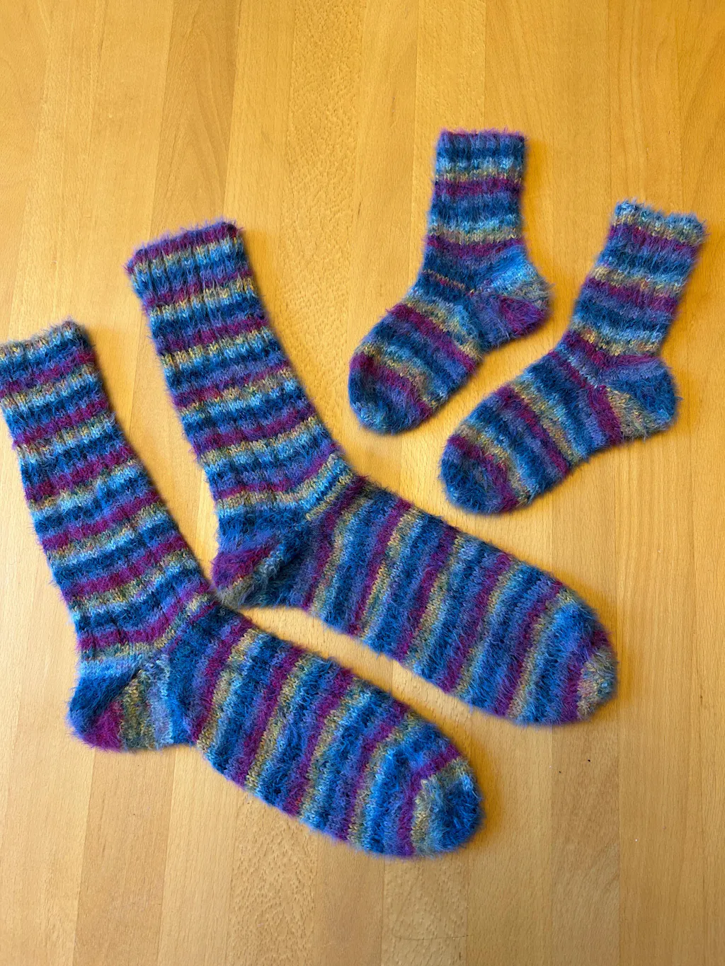 Cosy Socks Multi Stripes 155 Dunkelpetrol/Helltürkis/Gelb/Orchidee/Grauviolett