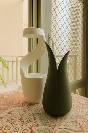 VARSA – Sculptural Rainflow Desk Planter