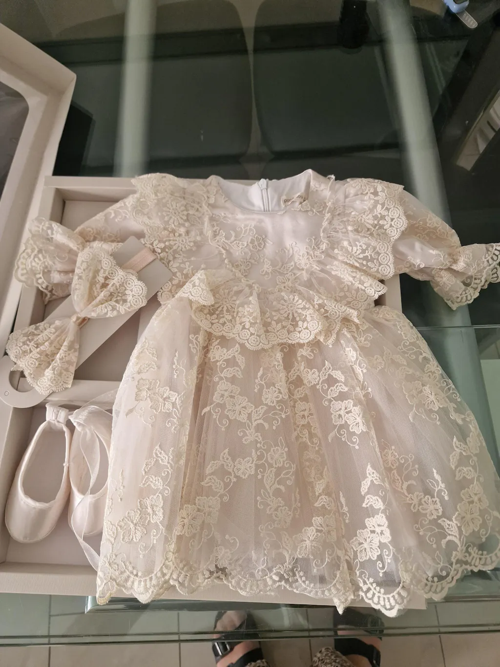 Edles 4-teiliges Baby Mädchen Tüllkleid Set mit Schuhen & Haarband | Festliches Kleid