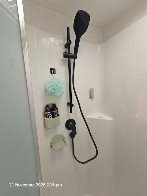 The Kirby | Shower Hook