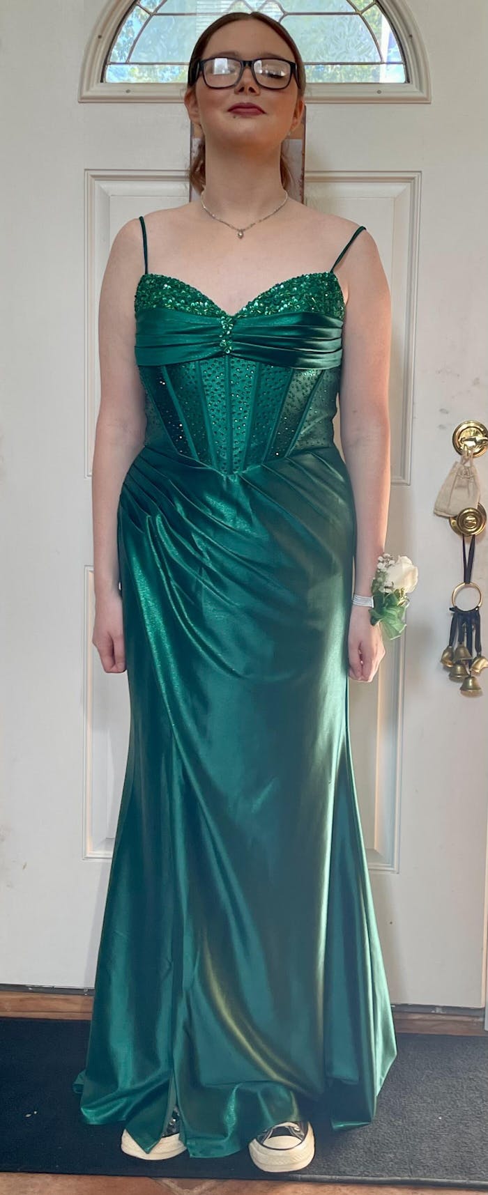 Trumpet/Mermaid V-Neck Sweep Train Silky Satin Prom Dresses With Rhinestone Sequins Beading