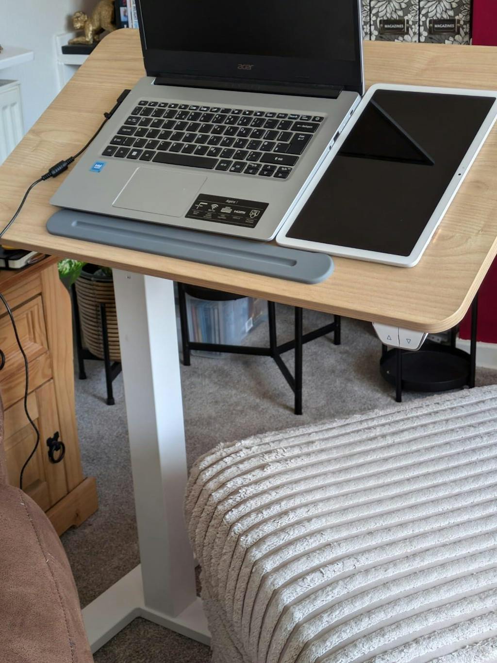 Cordless Tilt Top Laptop Desk