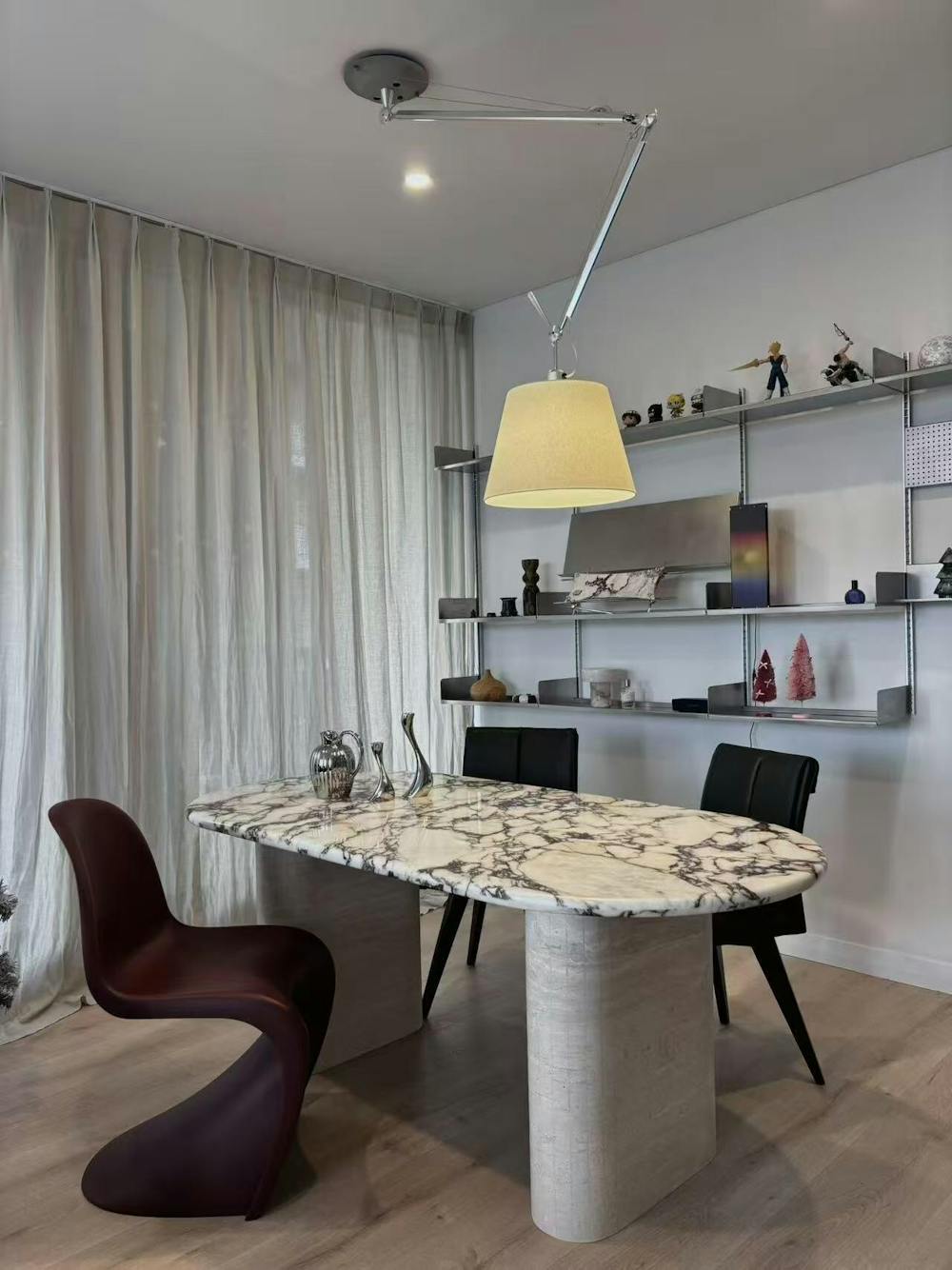 Calacatta Viola Dining Table