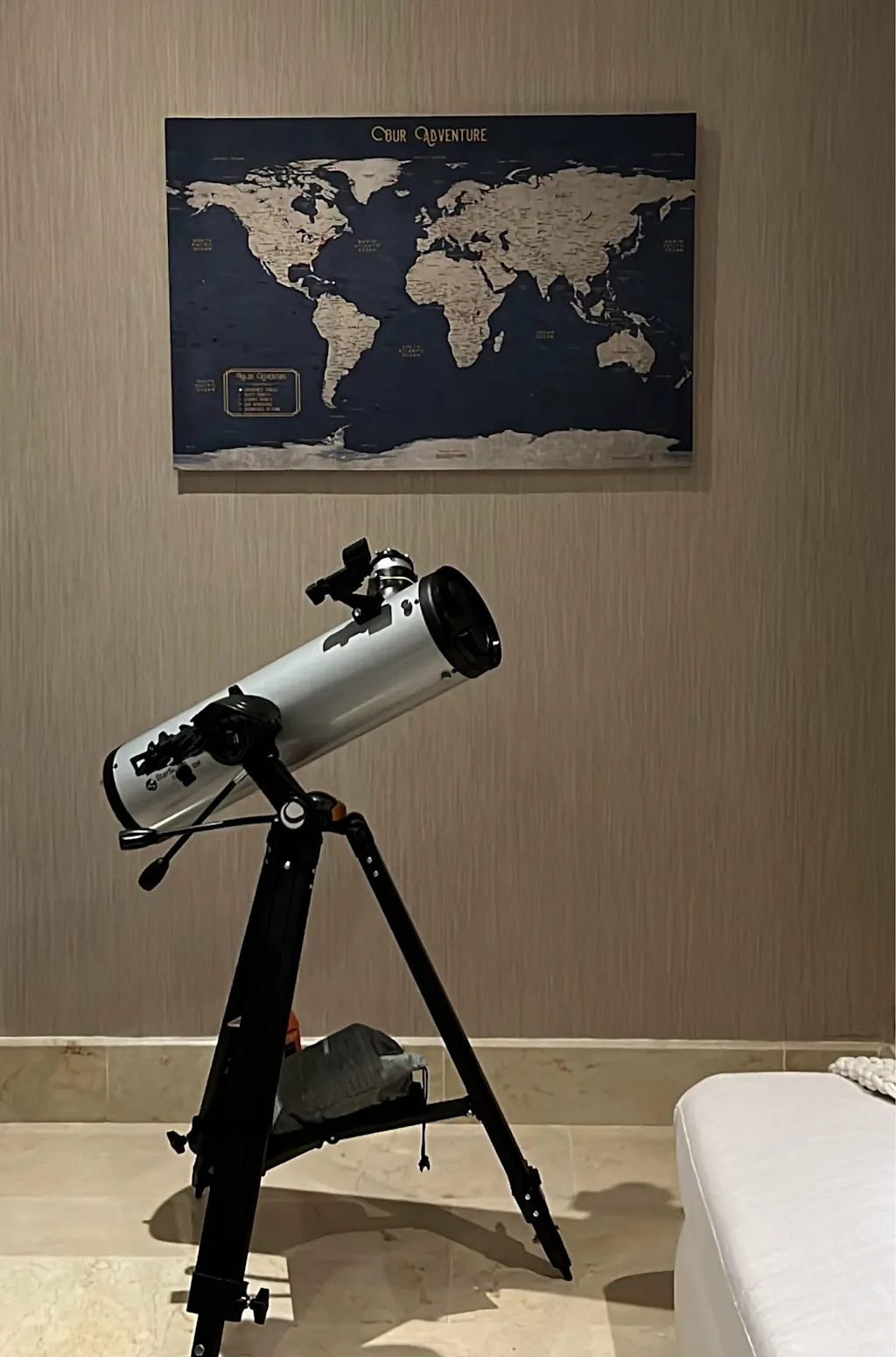 Push Pin Map - Executive Style World Map