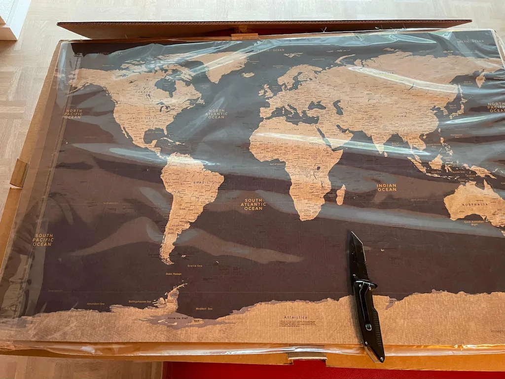 Push Pin Map - Executive Style World Map