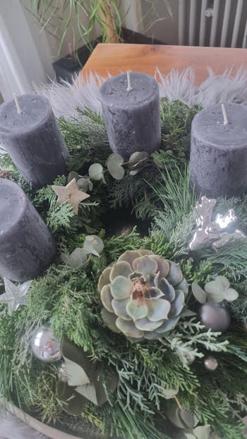 Adventskranz »Schwarzglanz« – Schlicht, natürlich, edel & Sukkulente | versch. Größen