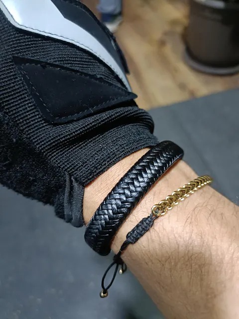 Pulsera Desmos Roja: Estructura y Carácter