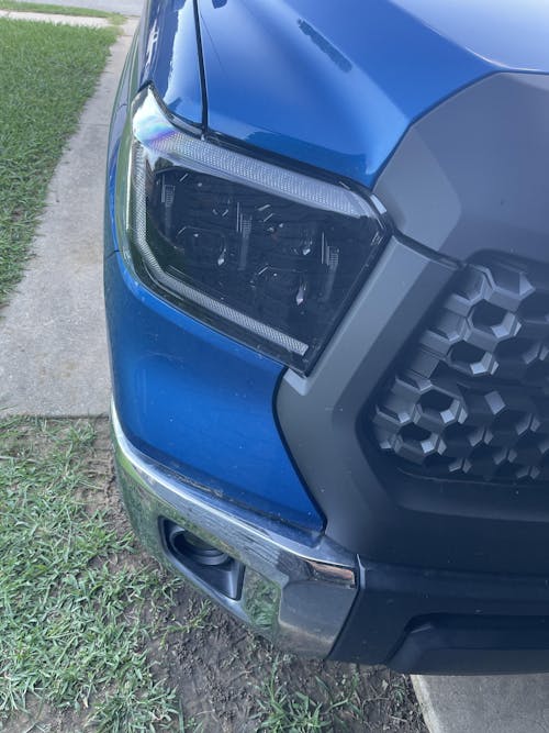 Toyota Tundra (2014-2021) Projector LED Headlight Assembly