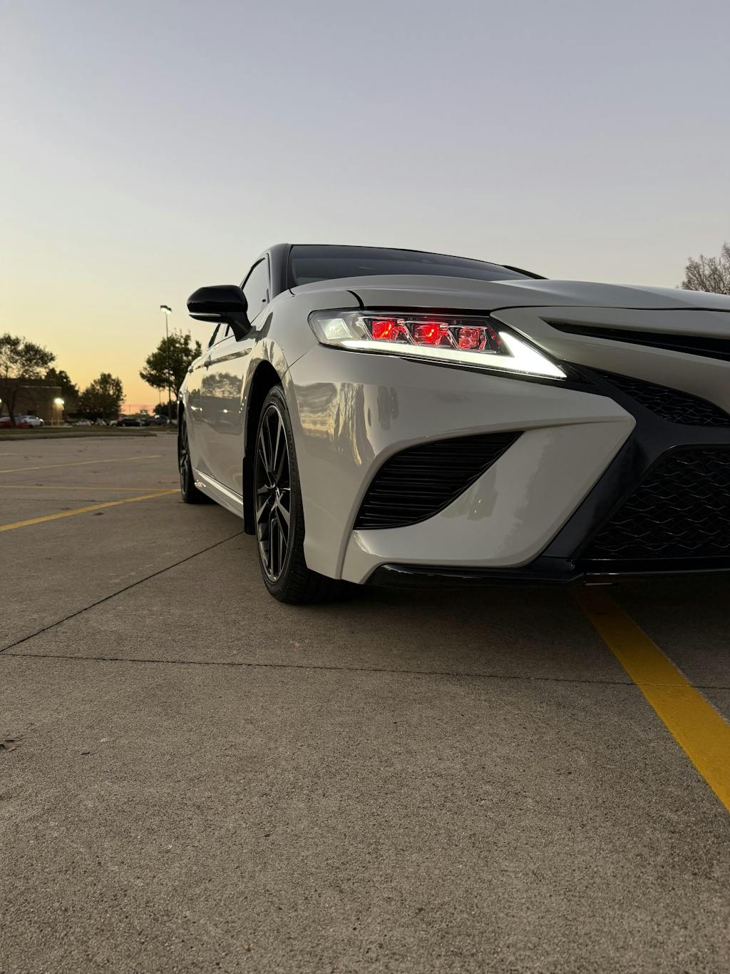 2018-2024 Toyota Camry LE/SE/XLE/XSE/TRD LED Headlights Assembly with Demon Eyes and Triple Projectors