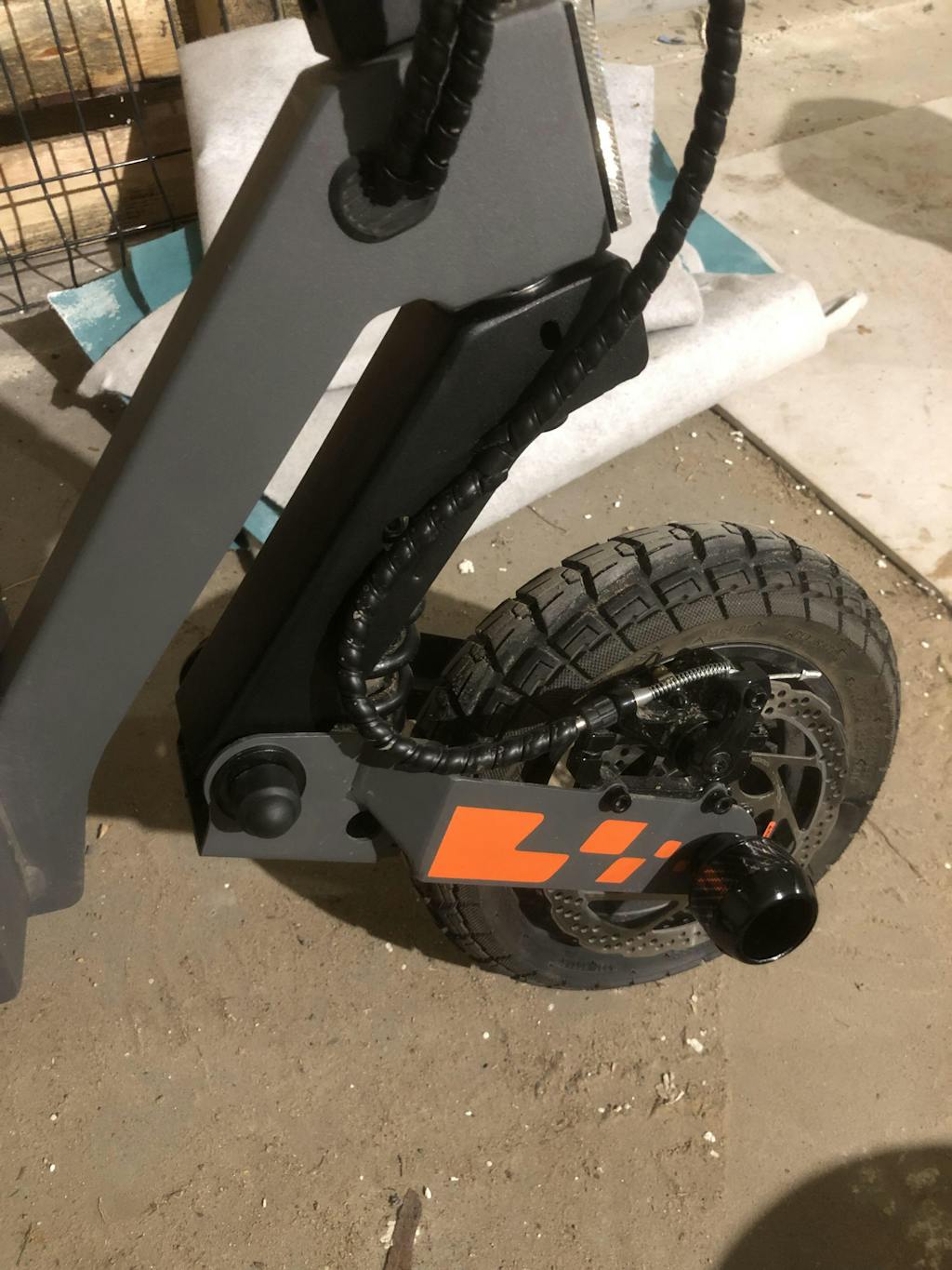 Uchwyt przedniego wahacza KuKirin G2