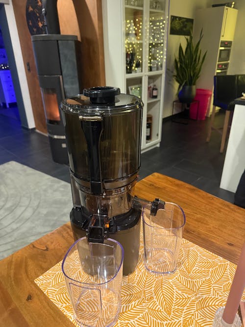 AUTO10S HANDS-FREE SLOW JUICER