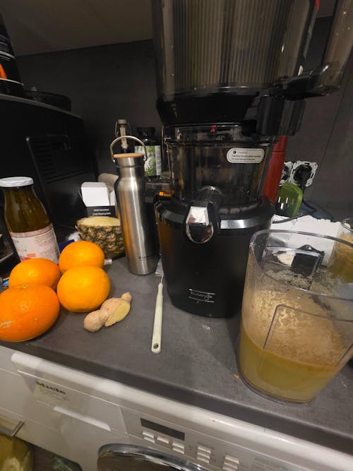 AUTO10S HANDS-FREE SLOW JUICER