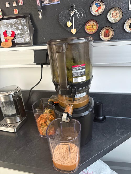 AUTO10S HANDS-FREE SLOW JUICER