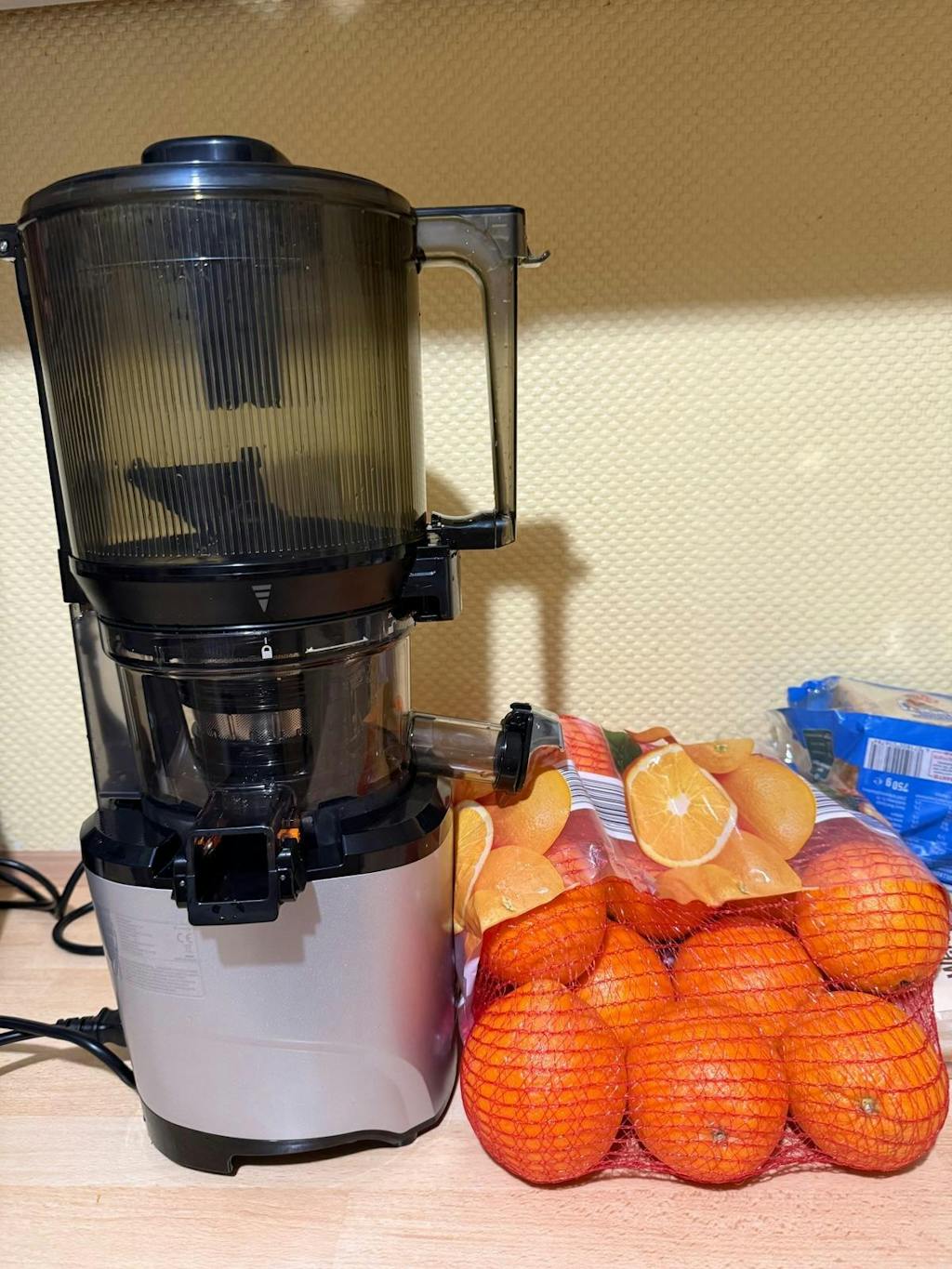 AUTO10S HANDS-FREE SLOW JUICER