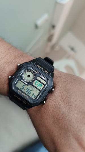 Reloj Casio Digital Hombre AE-1200WH-1BV