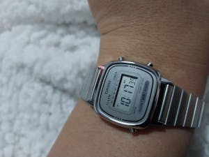 Reloj Casio Digital Mujer LA-670WA-7