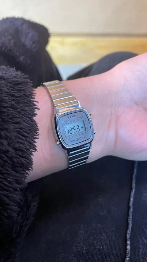 Reloj Casio Digital Mujer LA-670WA-7