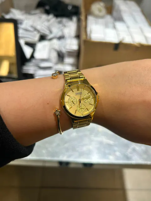 Reloj Análogo Casio Mujer LTP-V300G-9A