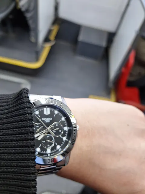 Reloj Casio Análogo Hombre  MTP-VD300D-1E