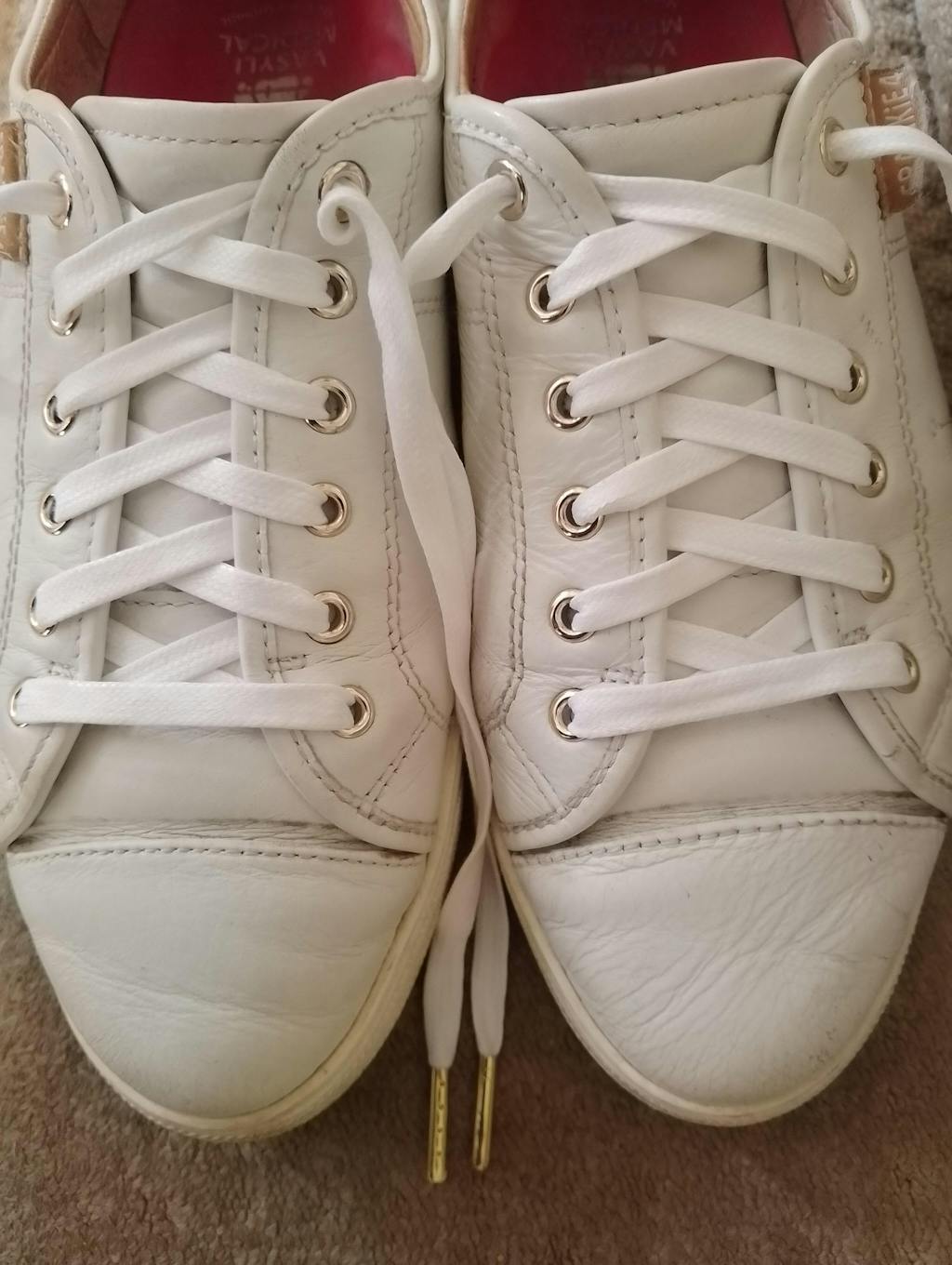 White Waxed Flat Lace - Gold Metal Aglet