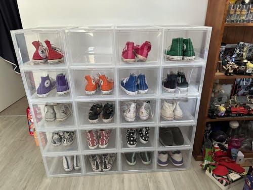 Extra Large - Magnetic Front Door Sneaker Display Cases | Clear - 10 Pack