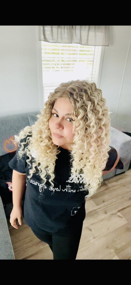 30-Inch Brown Ombré Blond Wavy Synthetic Wig