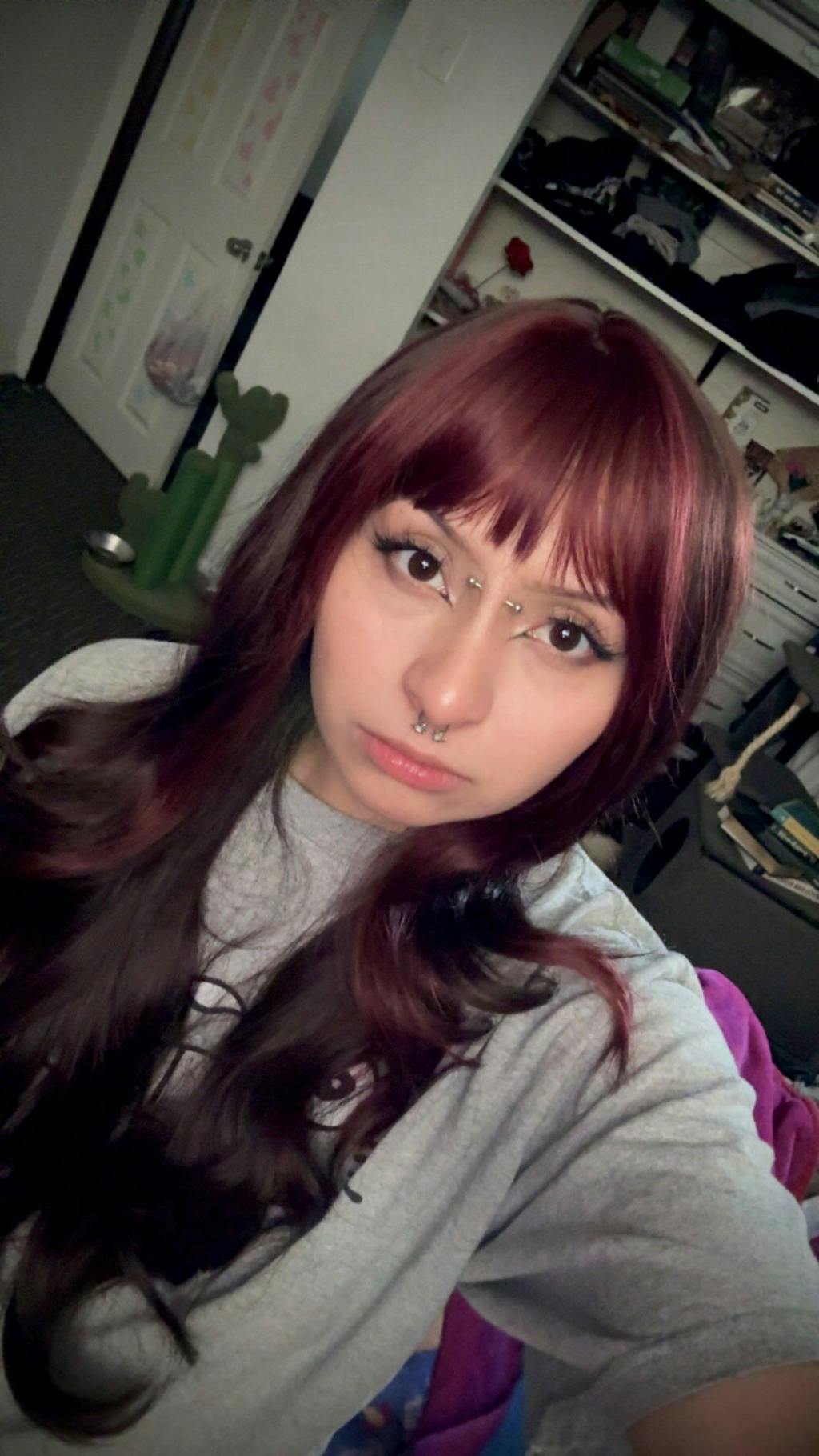 27-Inch Dark Cherry Wine (Frontal Highlights) Undone Waves Synthetic Wig